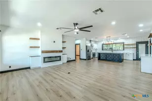 466 Arrowhead Point Rd, Belton, TX 76513 - Photo 1