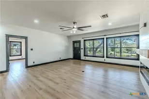 466 Arrowhead Point Rd, Belton, TX 76513 - Photo 5