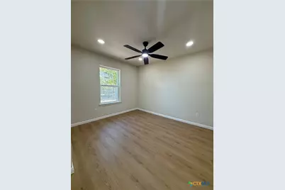 1110 W Calhoun Avenue, Temple, TX 76504 - Photo 15