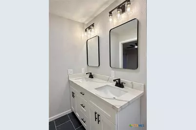 220 Navajo Drive, Victoria, TX 77904 - Photo 25