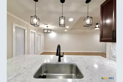 220 Navajo Drive, Victoria, TX 77904 - Photo 17
