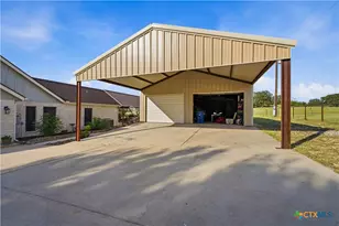 1413 Country Hills Dr, La Vernia, TX 78121 - Photo 35