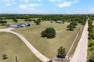 608 Bush Dr, Whitney, TX 76692 - Photo 3