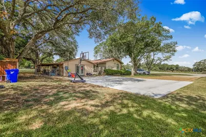 105 S US Highway 77A, Yoakum, TX 77995 - Photo 27