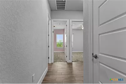 1080 Carriage Loop, New Braunfels, TX 78132 - Photo 13