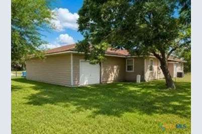 1504 Justice Drive, Port Lavaca, TX 77979 - Photo 5