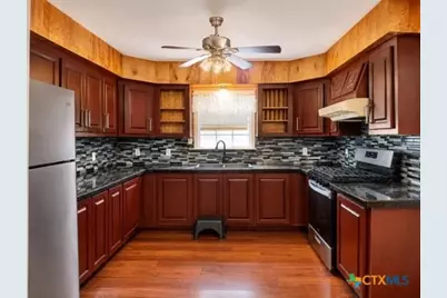 1504 Justice Drive, Port Lavaca, TX 77979 - Photo 5