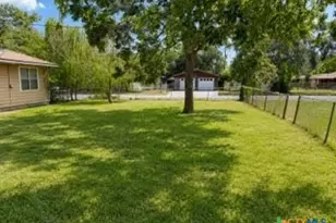 1504 Justice Dr, Port Lavaca, TX 77979 - Photo 7
