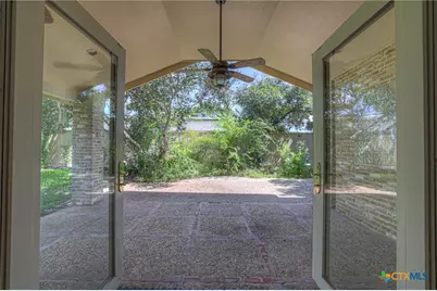 211 Royal Oaks Drive, San Antonio, TX 78209 - Photo 33