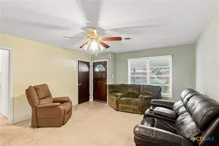 2302 E Rosebud Ave, Victoria, TX 77901 - Photo 5