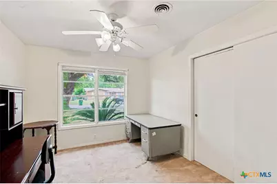 2302 E Rosebud Avenue, Victoria, TX 77901 - Photo 11