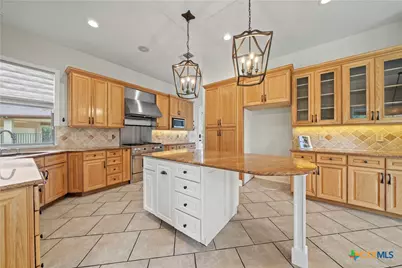17 Horseshoe Court, New Braunfels, TX 78132 - Photo 7