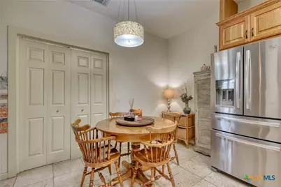 222 S Academy Avenue, New Braunfels, TX 78130 - Photo 5