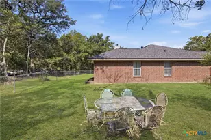 8 Holly Ct, Belton, TX 76513 - Photo 27