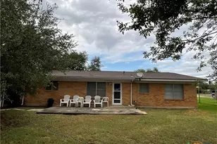 605 3rd St, Cuero, TX 77954 - Photo 33