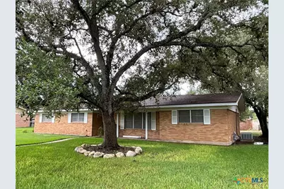605 3rd Street, Cuero, TX 77954 - Photo 5