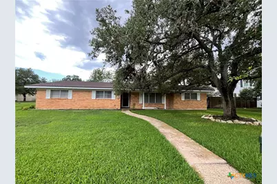 605 3rd Street, Cuero, TX 77954 - Photo 3