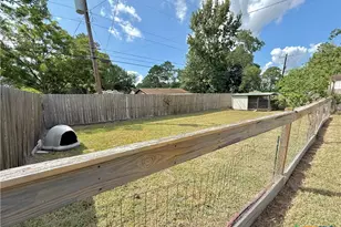 109 Perth St, Victoria, TX 77904 - Photo 45