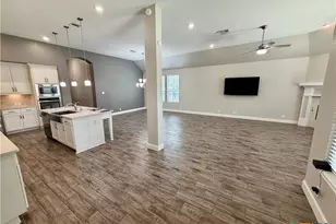 1404 Pioneer Dr, New Braunfels, TX 78132 - Photo 9