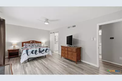 429 Laguna Vista, Seguin, TX 78155 - Photo 15