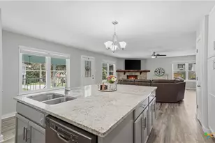 429 Laguna Vista, Seguin, TX 78155 - Photo 9