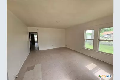 320 Commerce Street, Marlin, TX 76661 - Photo 3