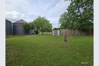 320 Commerce Street, Marlin, TX 76661 - Photo 11