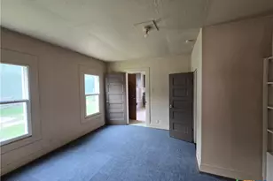 320 Commerce St, Marlin, TX 76661 - Photo 7