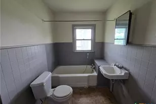 320 Commerce St, Marlin, TX 76661 - Photo 9