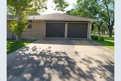 1209 E Morgan, Cuero, TX 77954 - Photo 5