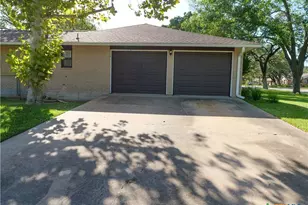 1209 E Morgan, Cuero, TX 77954 - Photo 5