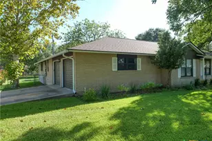 1209 E Morgan, Cuero, TX 77954 - Photo 9