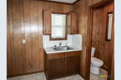 1209 E Morgan, Cuero, TX 77954 - Photo 13
