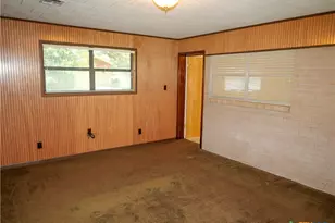 1209 E Morgan, Cuero, TX 77954 - Photo 11