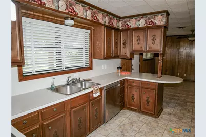 1209 E Morgan, Cuero, TX 77954 - Photo 21