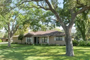 1209 E Morgan, Cuero, TX 77954 - Photo 3