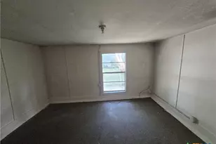 313 Commerce St, Marlin, TX 76661 - Photo 7