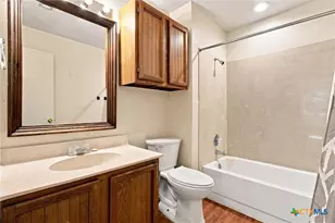 421 W San Antonio St, San Marcos, TX 78666 - Photo 17