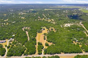 1353 Brushy Creek Dr, Lakehills, TX 78063 - Photo 19