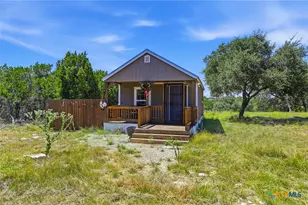1353 Brushy Creek Dr, Lakehills, TX 78063 - Photo 5
