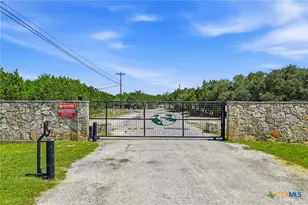 1353 Brushy Creek Dr, Lakehills, TX 78063 - Photo 11