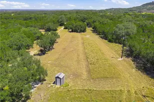 1353 Brushy Creek Dr, Lakehills, TX 78063 - Photo 13