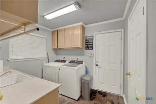 5 Augusta Dr, Seguin, TX 78155 - Photo 25