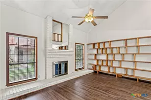 101 Maplewood Dr, Victoria, TX 77901 - Photo 3