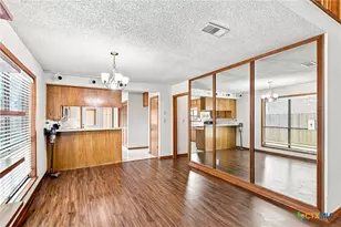 101 Maplewood Dr, Victoria, TX 77901 - Photo 9