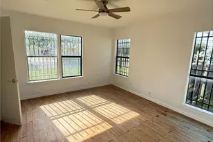 1911 N 10th St, Killeen, TX 76541 - Photo 3