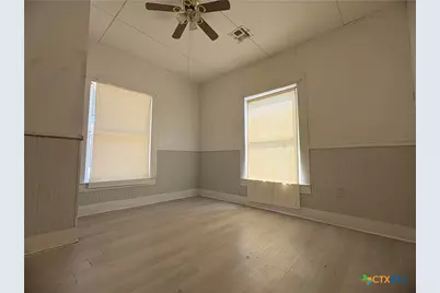 920 S 33rd Street, Temple, TX 76504 - Photo 7