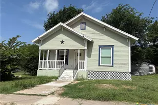 920 S 33rd St, Temple, TX 76504 - Photo 1