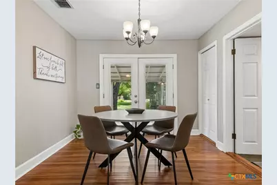 351 E North Street, New Braunfels, TX 78130 - Photo 17