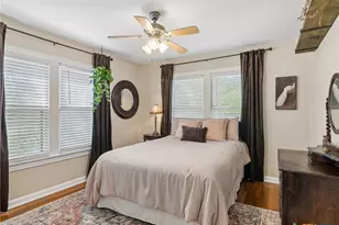 351 E North St, New Braunfels, TX 78130 - Photo 23